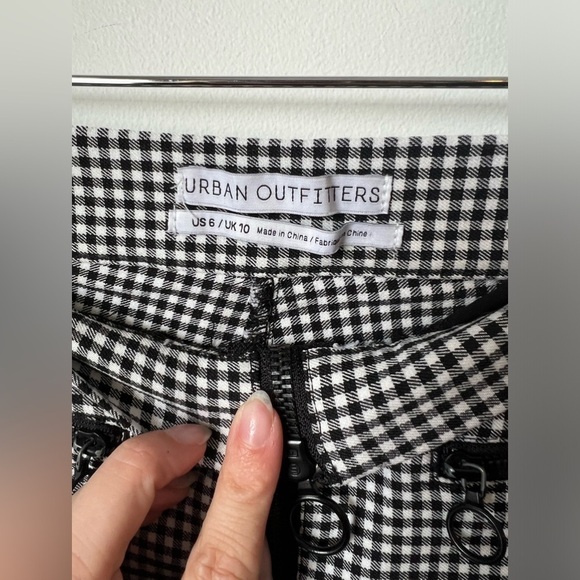 Urban Outfitters Susie High Rise Gingham Plaid Black White Pants sz 6 - Picture 15 of 16